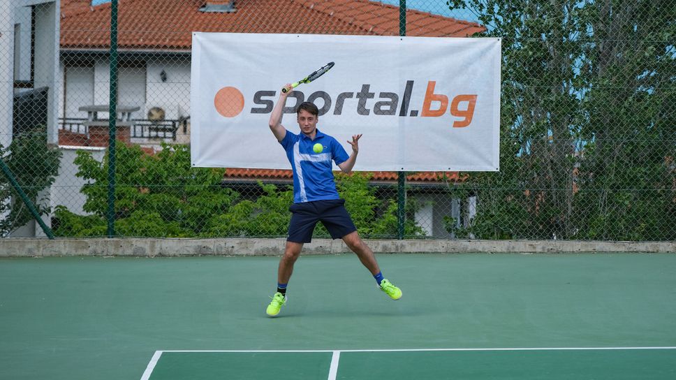 Над 100 тенисисти от цялата страна откриха  сезона с  турнир