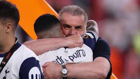  Играч на Тотнъм също се застъпи за Анге Постекоглу 