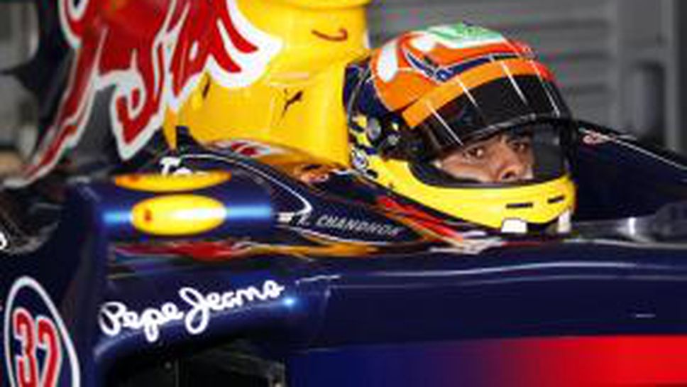 Уебър и Бътън разпитват Чандок за пистата в Корея