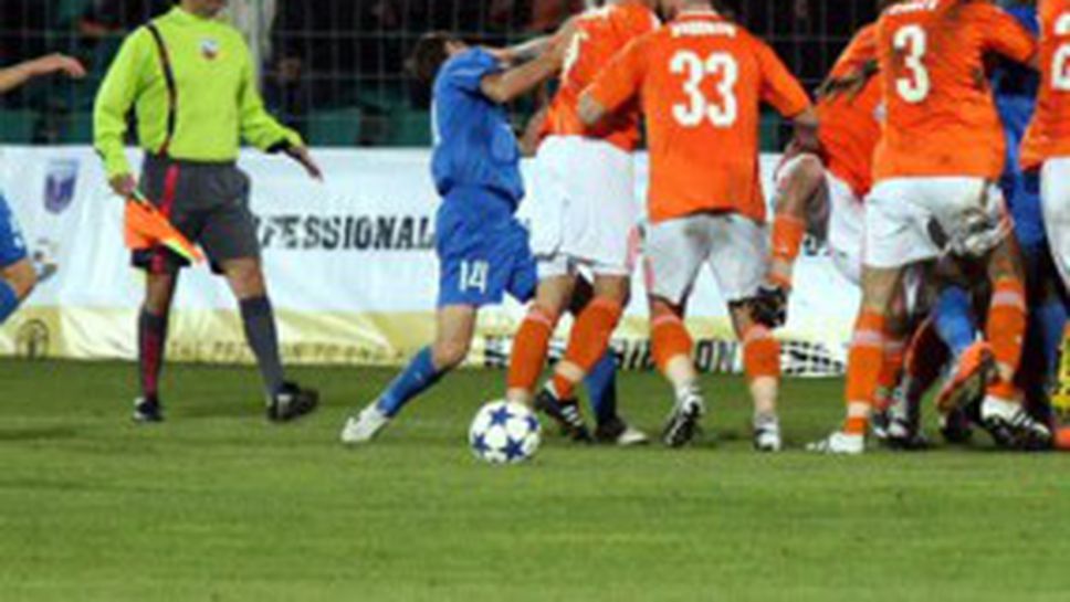 ДК отложи Литекс - Левски за утре, Бонев глобен с 3000 лева