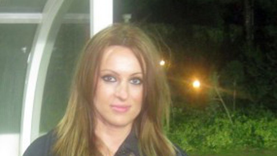 Румънска журналистка - красавица: В Румъния имаме Андоне за много кадърен треньор