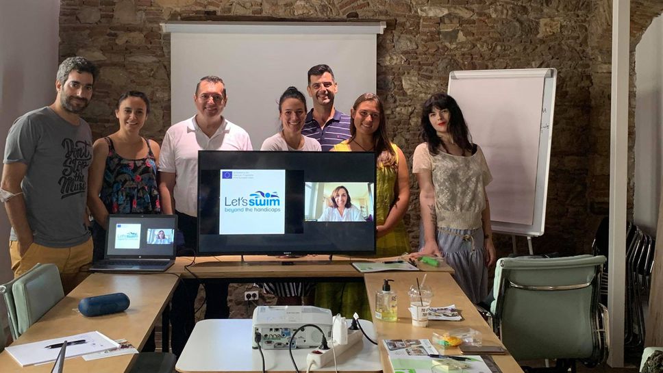 Международна среща по проект LETS SWIM BEYOND THE HANDICAPS се проведе в Атина