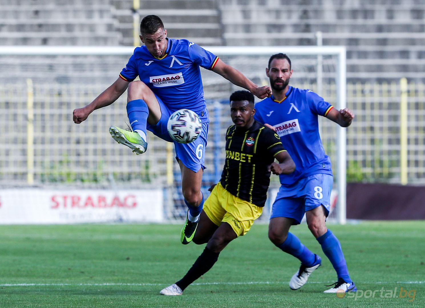 Контрола Левски София - Ботев Пловдив