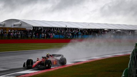 Суха квалификация, но мокро състезание на "Силвърстоун" този уикенд