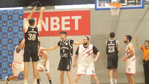 Лено, Фантомс, Джедай Мастърс и Роботите са четвъртфиналисти в турнира за Купата на НАЛБ