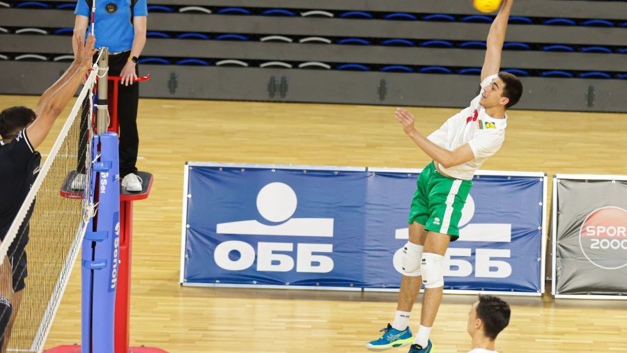 България и Иран поделиха първото място на турнир за младежи в София