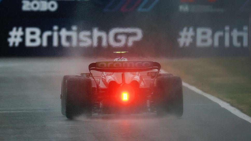 Доста студена и мокра Гран При на Великобритания очаква пилотите
