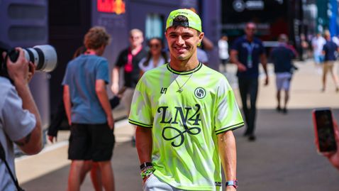  Бътън: Норис е най-лошият зложелател на самия себе си 