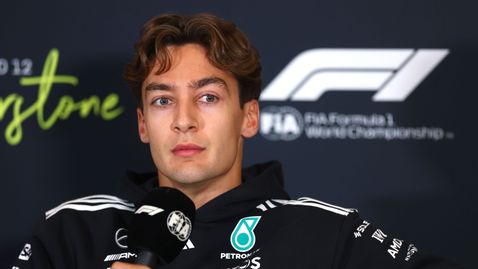  Ръсел с безапелационен отговор на спекулациите за Верстапен и Мерцедес 