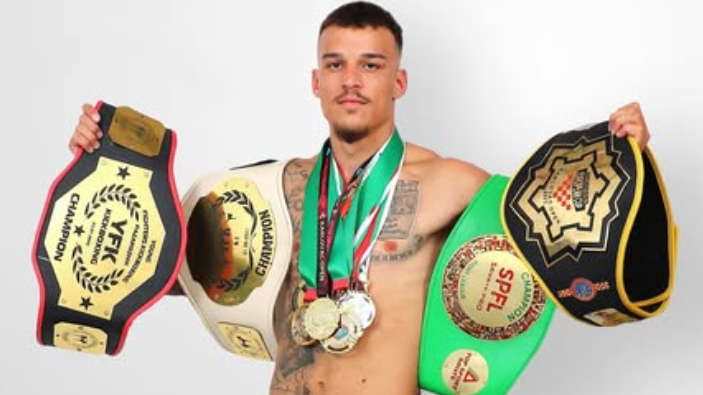 Боец от Бултрас Файт Клуб застава срещу Мартин Копривленски