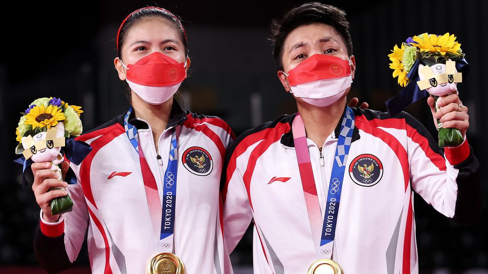 Пет крави, ресторант и нова къща - наградата за две олимпийски шампионки