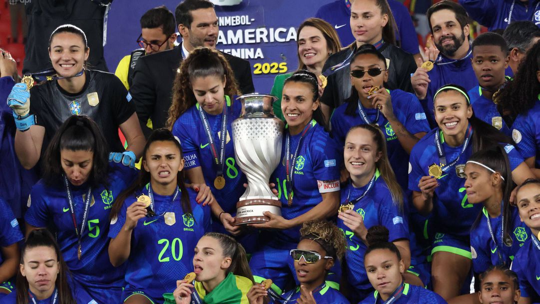 Бразилия защити титлата си на женското издание на Копа Америка след победа над Колумбия с дузпи