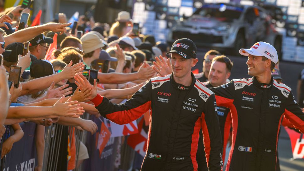 Водачът в WRC Елфин Еванс определи своя съотборник и съперник