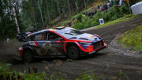 Тиери Нювил развя белия флаг в битката за титлата