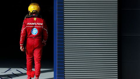 Хамилтън: Опитах се да избегна удара в Верстапен