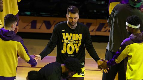 Дончич подпомага финансово 77 млади спортисти