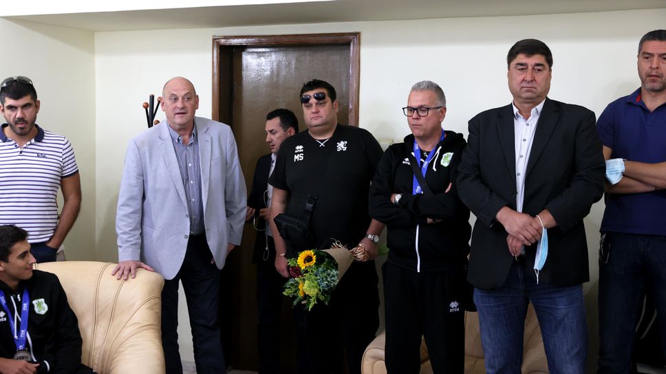 Заместник-министър Барчовски посрещна медалистите от СП по волейбол за юноши до 19 години 🏐