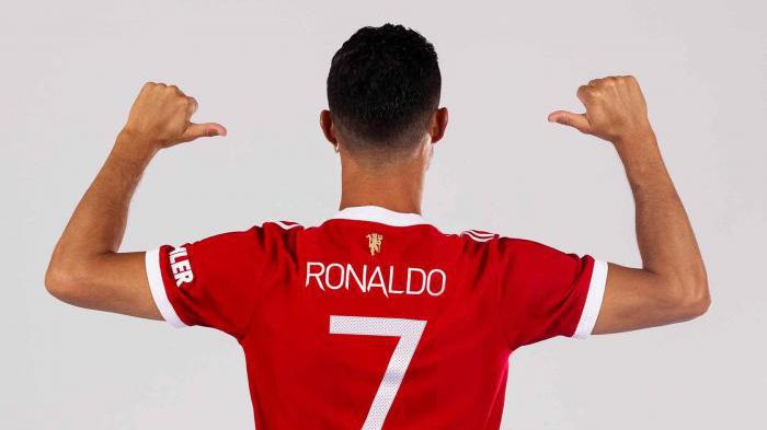 Роналдо отправи огромна благодарност към Кавани след жеста