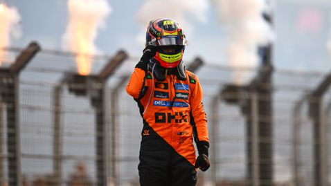  Пиастри е първият водач на Макларън с 