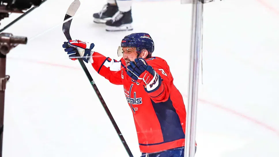 Нападателят на Вашингтон Александър Овечкин тренира в родината си Русия