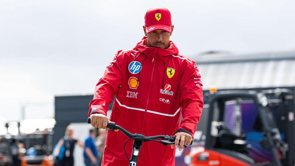 Люис Хамилтън ще започне първото си състезание за Гран При