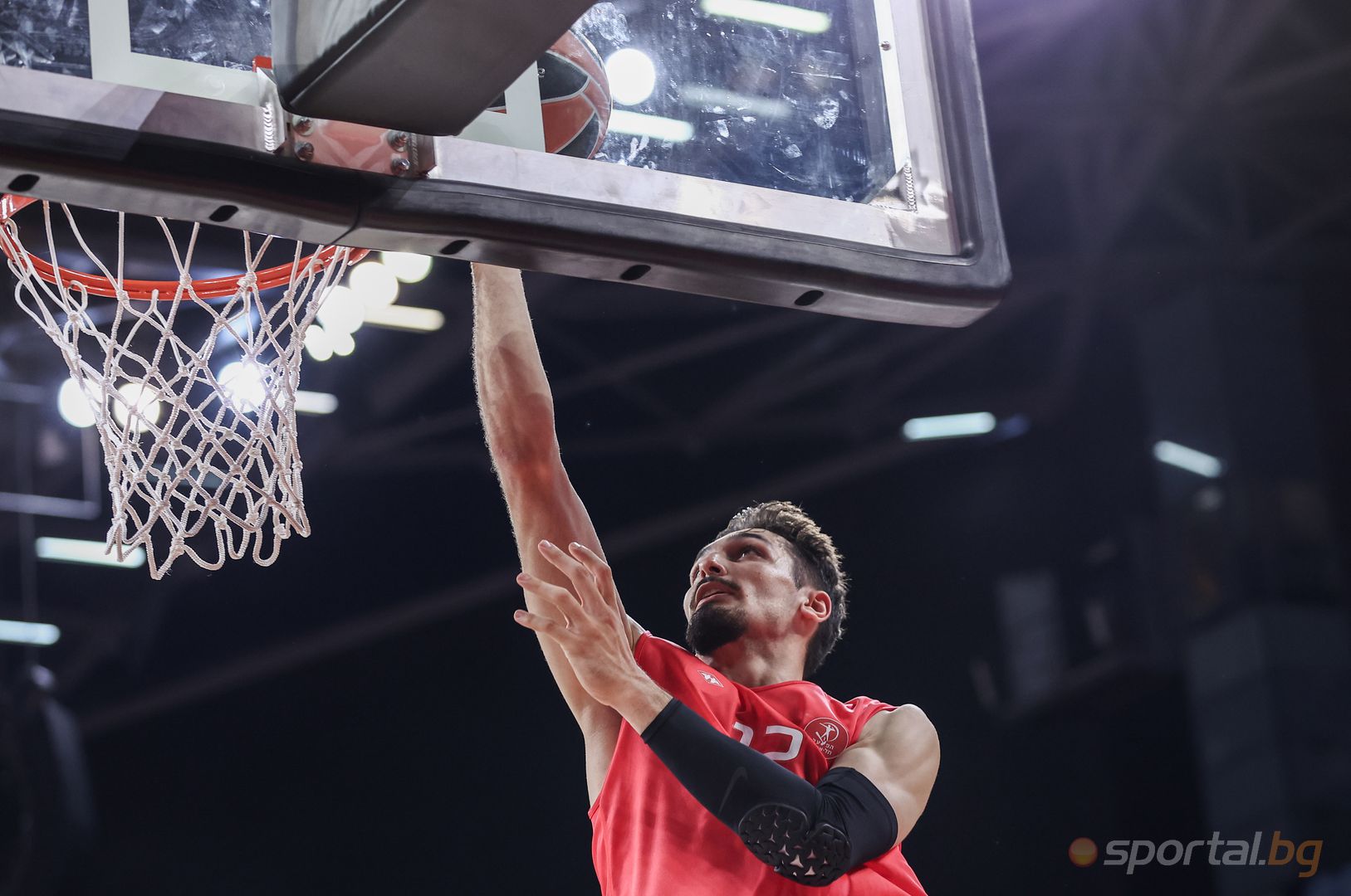 Апоел Тел Авив 105:71 Балкан