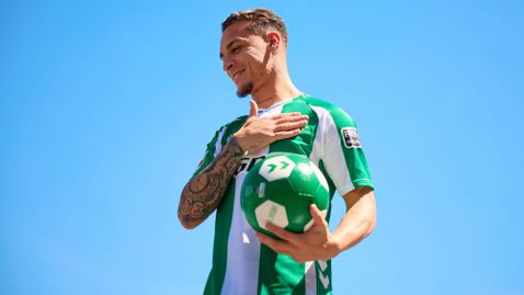 Антони отказал двойно по-голяма заплата от Байерн, за да се върне в Бетис