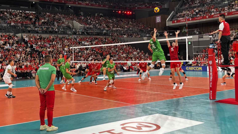 България поведе на Япония с 2:1, но загуби и втората контрола пред 14 000 зрители