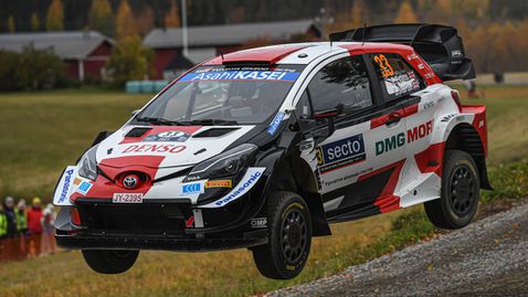 Евънс триумфира в Рали Финландия и запази шансове за титлата през 2021 година