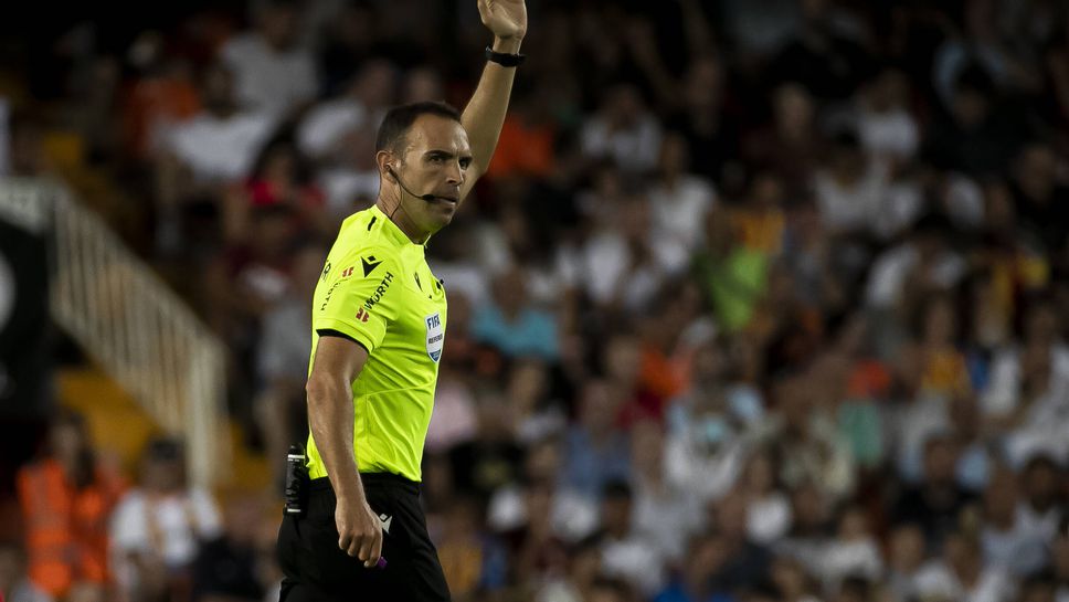 В Испания питат: Защо съдия от Мадрид свири на Реал?