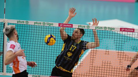 Георги Сеганов и Катовице със загуба на старта от Ястрежебски Венгел