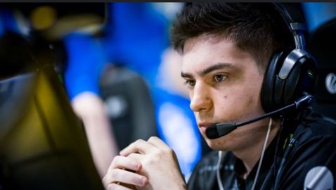 Кошмарът за Алекс Петров е факт