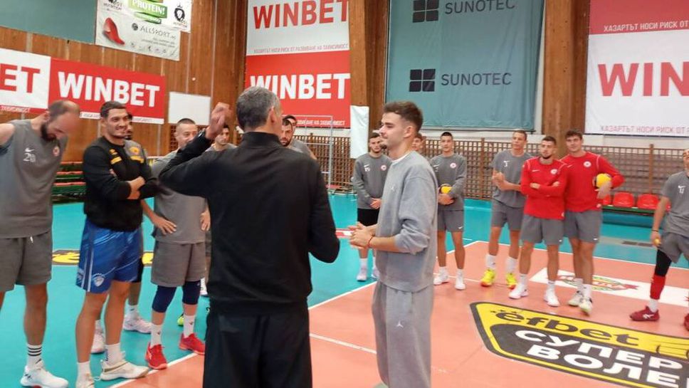 Георги Татаров се видя със съотборници и треньори в ЦСКА