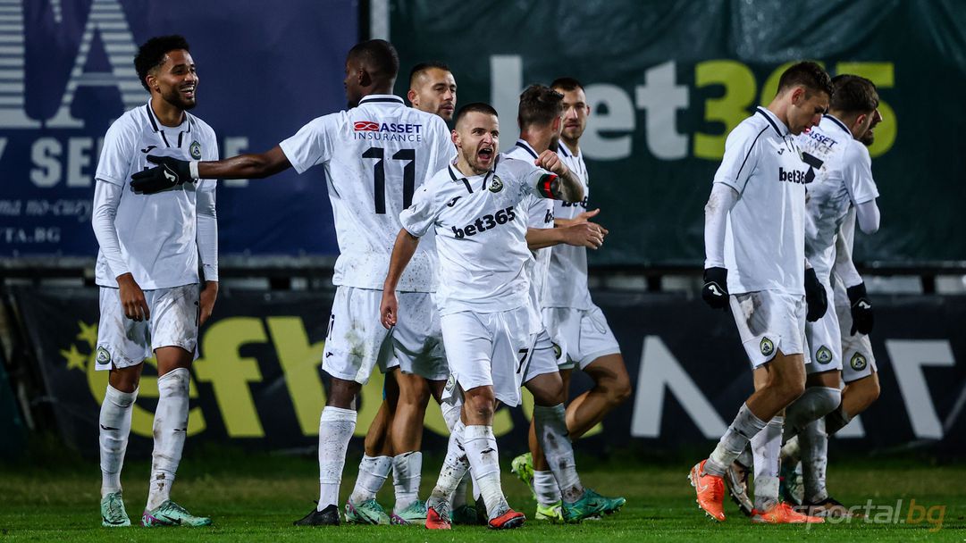 Славия разби десетима от Берое за първи успех през пролетта, заралии забравиха какво е победа