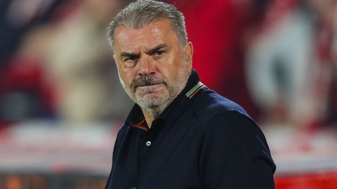 Постекоглу: Чувал съм и преди скандиранията, че ще бъда уволнен, вече нищо не ме изненадва