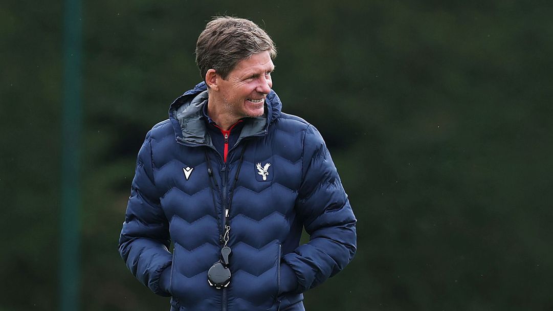 Кристъл Палас не успя да се прибере в Лондон поради проблеми със самолета преди мача с Ман Сити