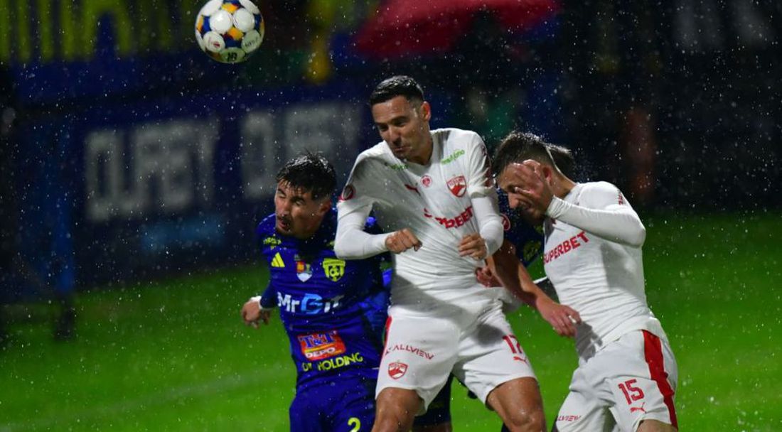 Георги Миланов игра при успех на Динамо Букурещ