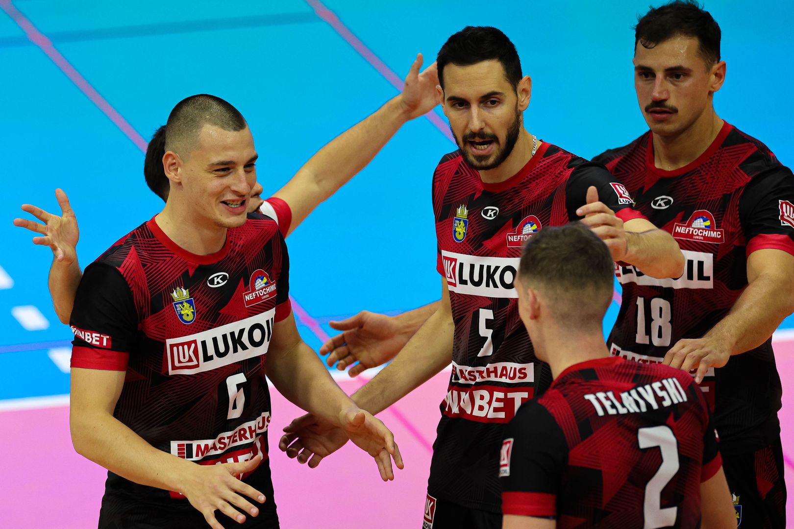 Хебър се справи с Нефтохимик с 3:1 в дербито на Efbet Супер Волей 🏐