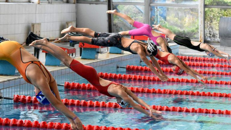 Два медала спечелиха младите български плувци в първия ден на