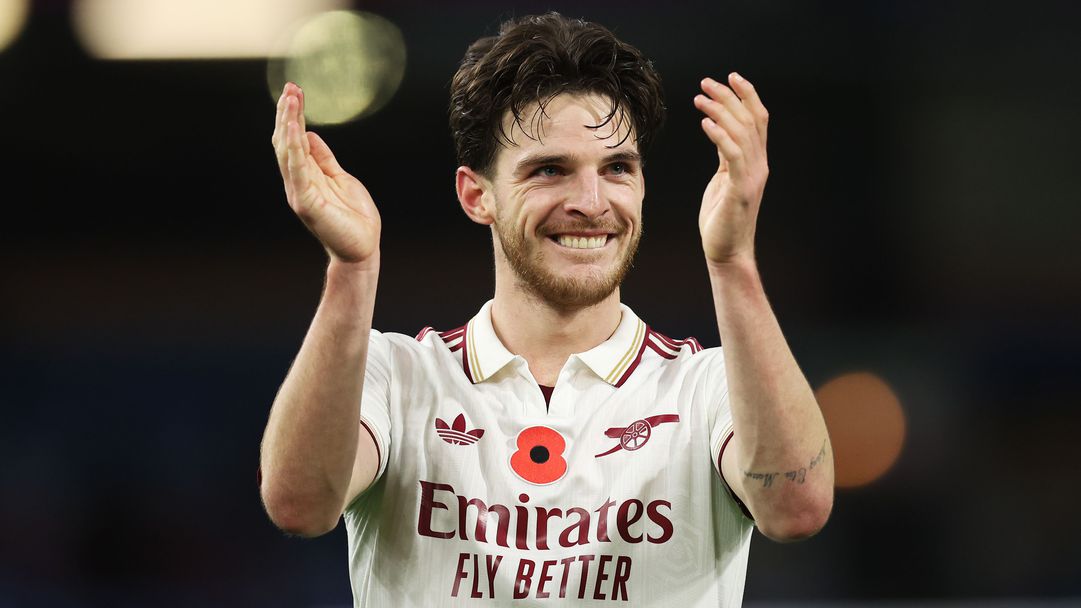 Арсенал преследва десета поредна победа