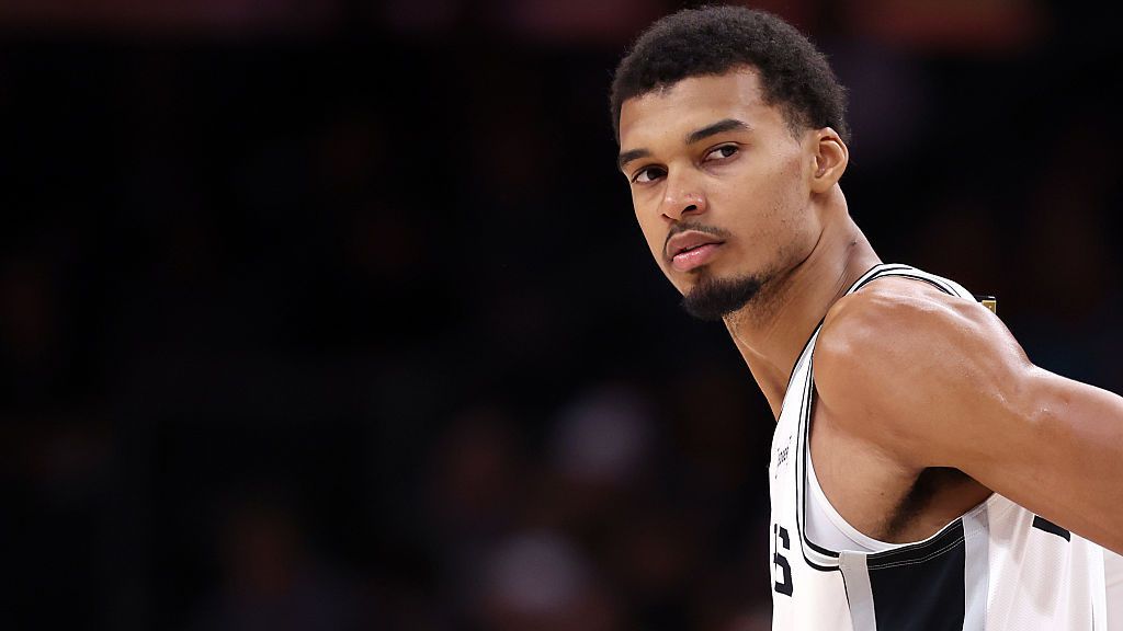 Уембаняма няма да играе в мача срещу ЛА Лейкърс за НБА Къп