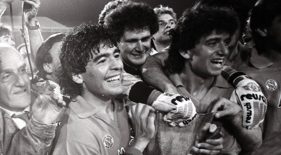 Мафията ли уреди триумфа на Марадона с Наполи за Купата на УЕФА през 1989 г.?