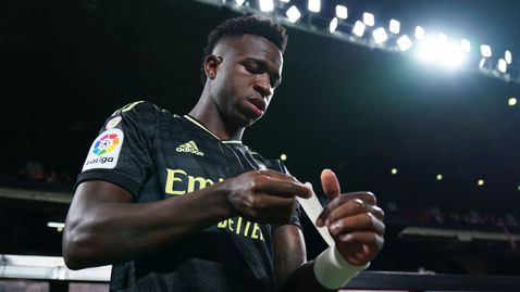  Испанската прокуратура завърши следствието за расистки обиди към Винисиус Жуниор 