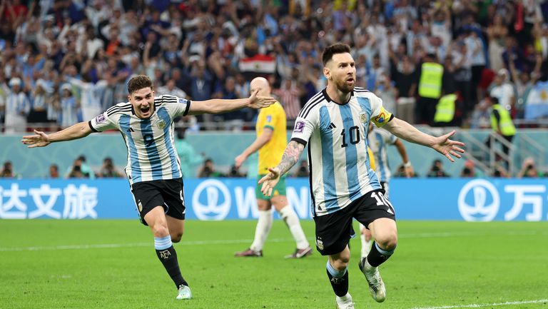 Исторически гол на Меси и груба грешка на вратаря на Австралия пратиха Аржентина на 1/4-финал с Нидерландия