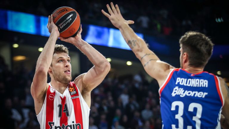 Александър Везенков бе оценен със седмица по десетобалната система за