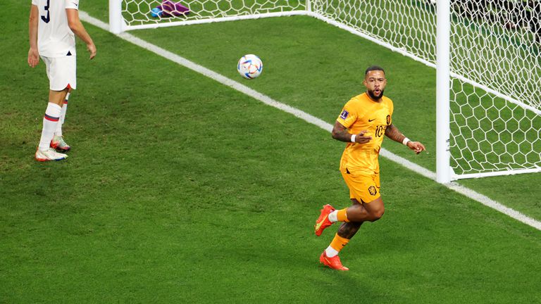 Мемфис Депай завърши бърза атака на Нидерландия за 1:0