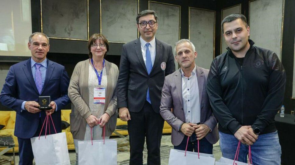 Президентът на Европейската гимнастика Фарид Гаибов награди Красимир Дунев и Йордан Йовчев