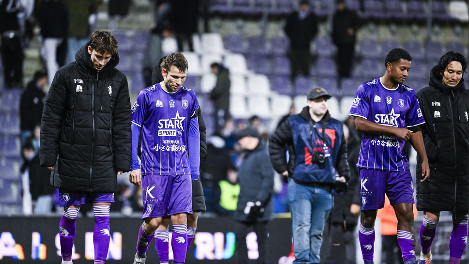 Беершот загуби с 1 2 като домакин на Ла Лувиер и