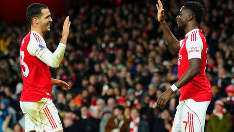  Арсенал си свърши работата против Брентфорд 