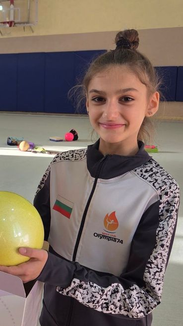 БФХГ отличи най-добре представилите се участнички от изпита на „Бъдещи звезди“